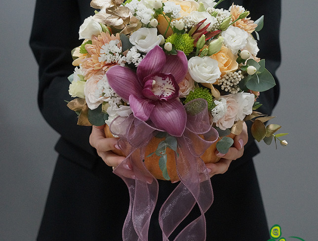 Composition in a Pumpkin, 'Princess Bouquet' photo